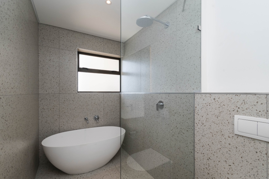 3 Bedroom Property for Sale in Sea Point Western Cape